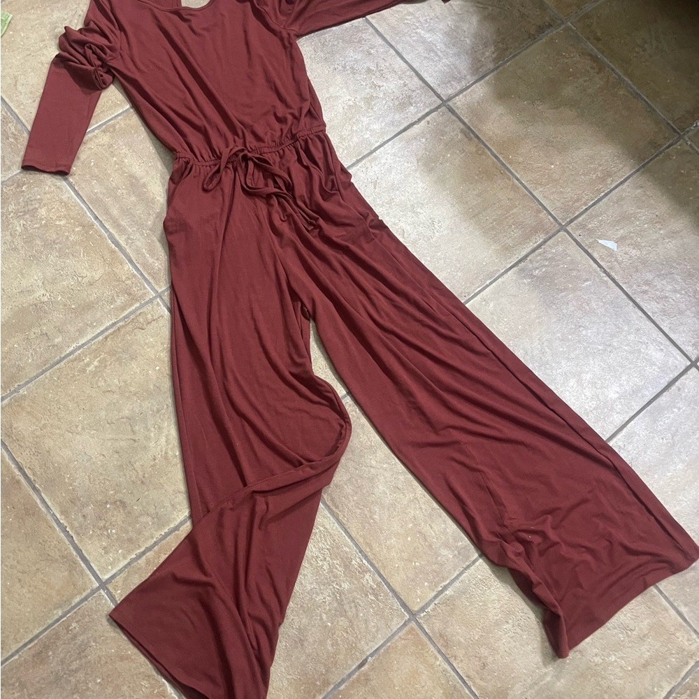Brown/Rust Jumpsuit with V-Neck and Wide-Leg Pants